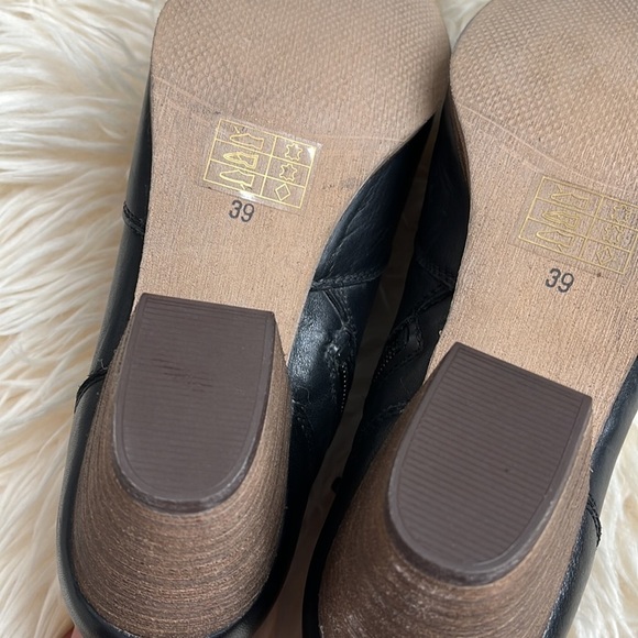 🆕 ALDO BLACK LEATHER ANKLE BOOTS WITH GOLD METAL ON THE TIP SIZE 8.5 - Picture 8 of 11